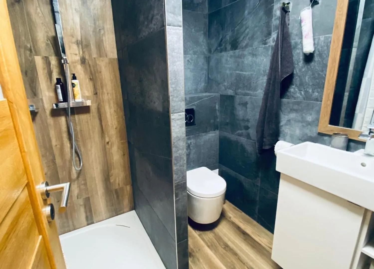 Cozy Apt Near Prague Castle 0*,